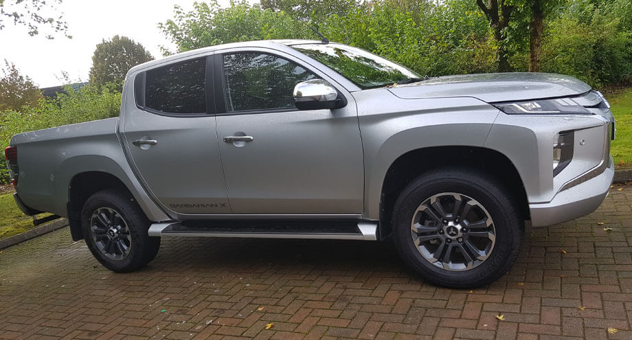 Mitsubishi L200 pickups for sale