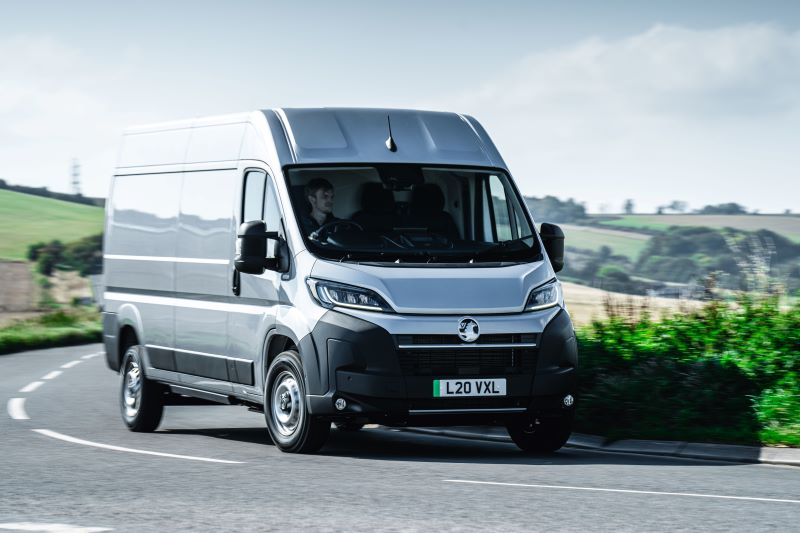 vauxhall-movano