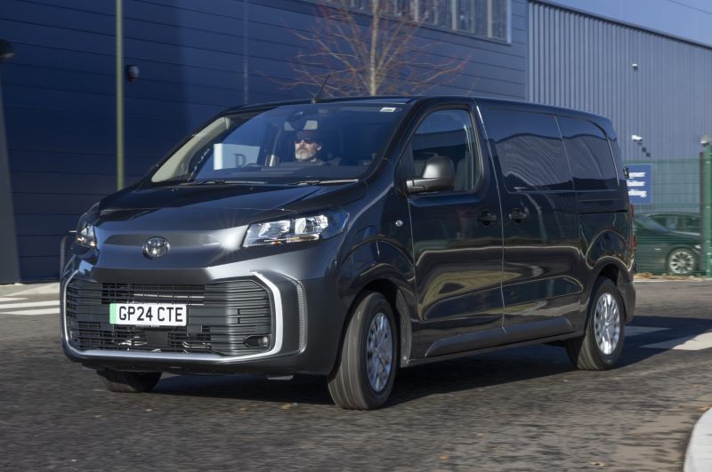 toyota-proace