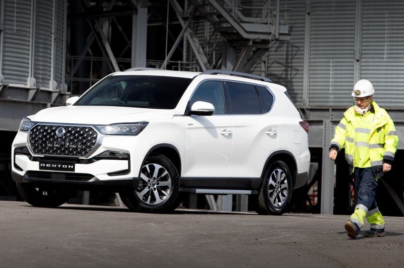 kgm-rexton-commercial