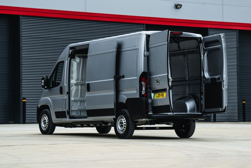 vauxhall-movano