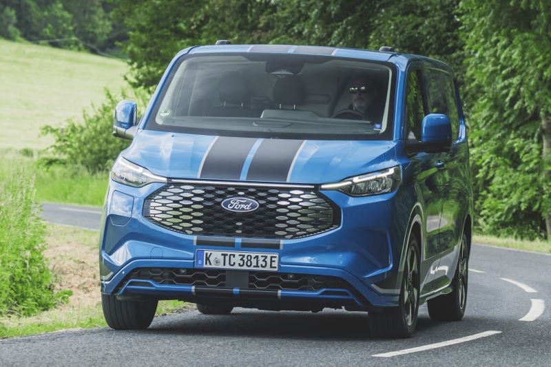 ford-transit-custom-sport