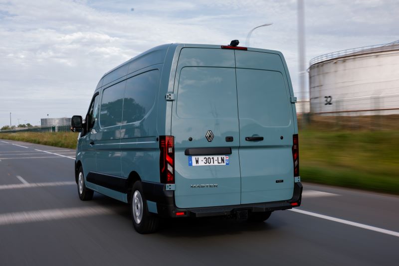 renault-master