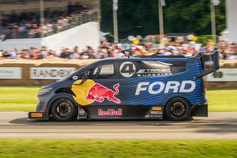 ford-supervan