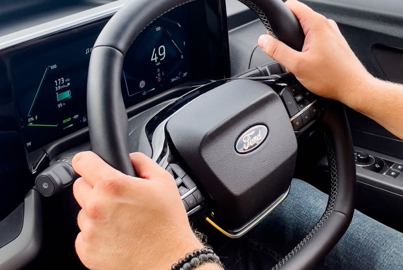 ford-transit-e-courier