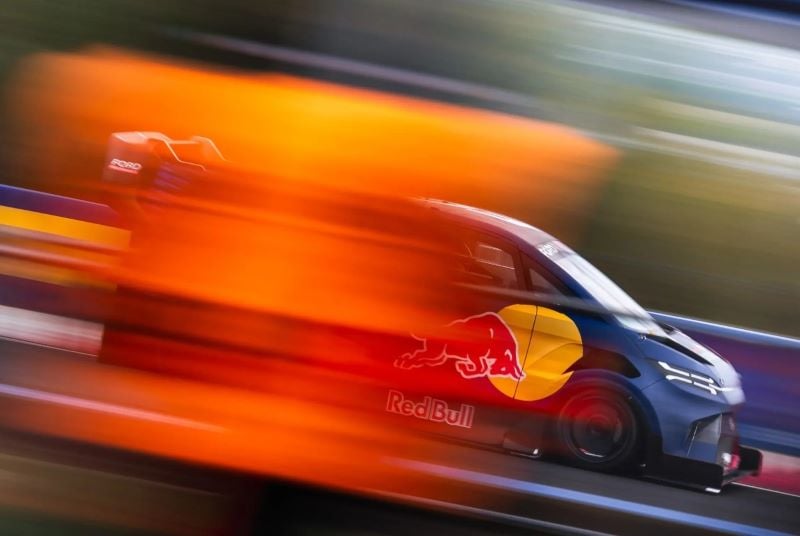 Ford Transit SuperVan 4.2 Smashes Nurburgring Nordschleife Lap Record