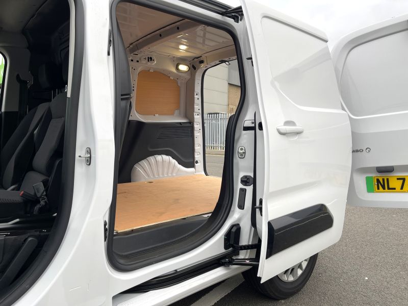 vauxhall-combo-electric