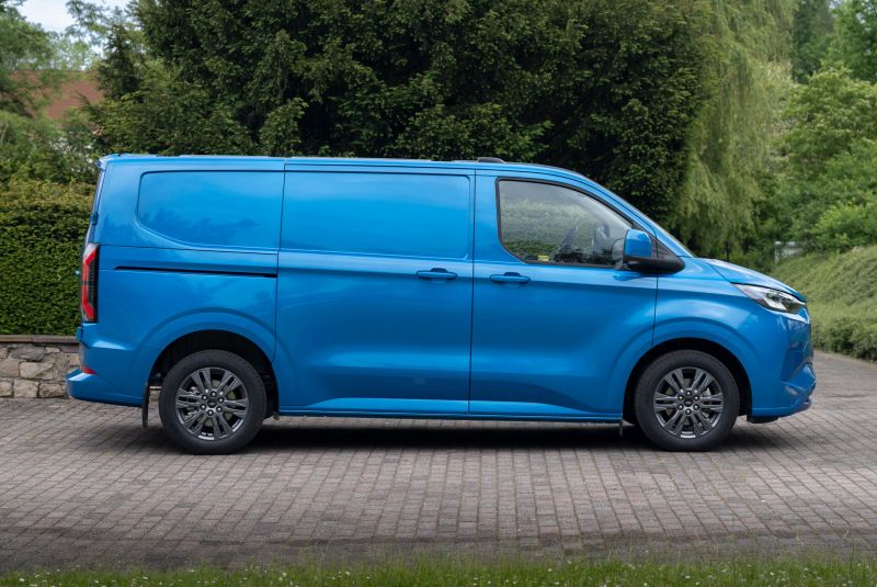 ford-transit-custom