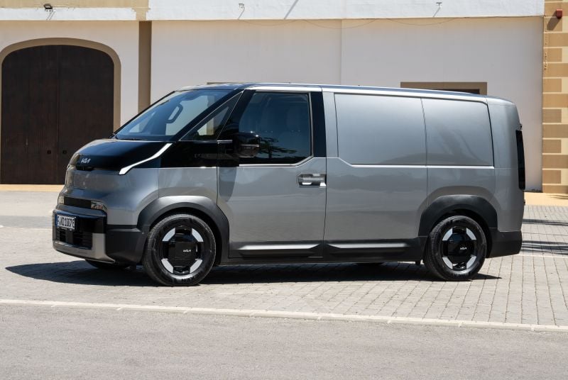 Kia PV5 Scoops Van of the Year at What Van? Awards 2026
