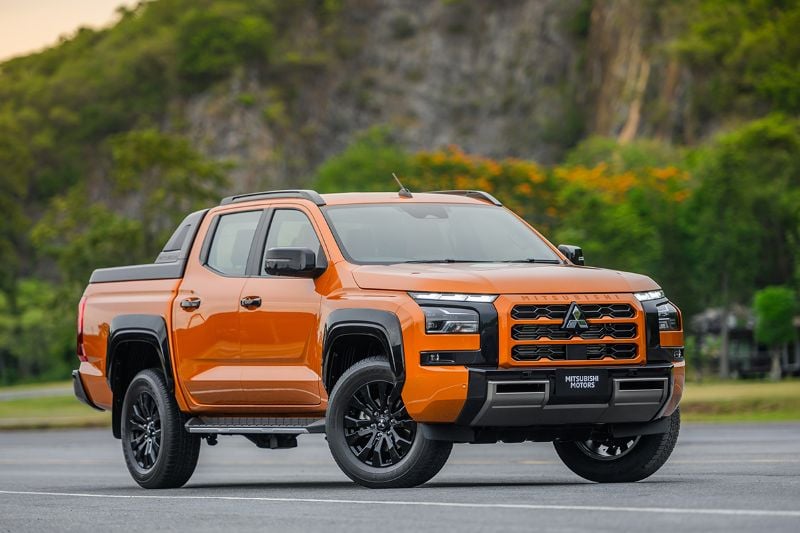 mitsubishi-triton