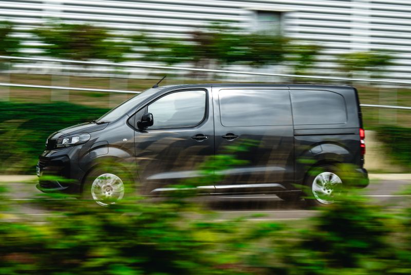 vauxhall-vivaro