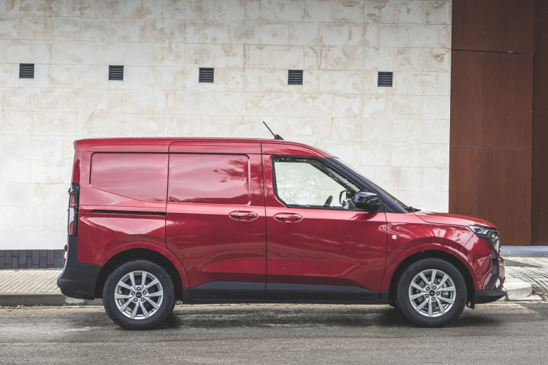 ford-transit-courier