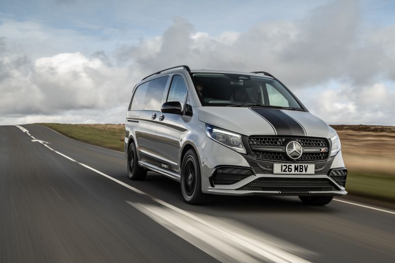 Racing Attitude for new Mercedes-Benz Vito Sport-X Crew Van