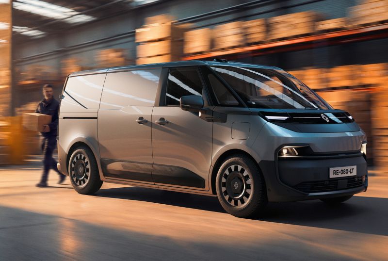 Renault Trafic E-Tech Scoops Coveted IVotY Title for 2027